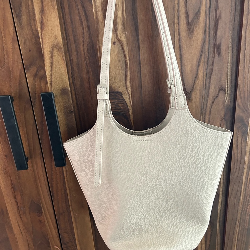 Anthropologie: Antik Kraft Elegant Cream Tote Bag. Perfect condition.